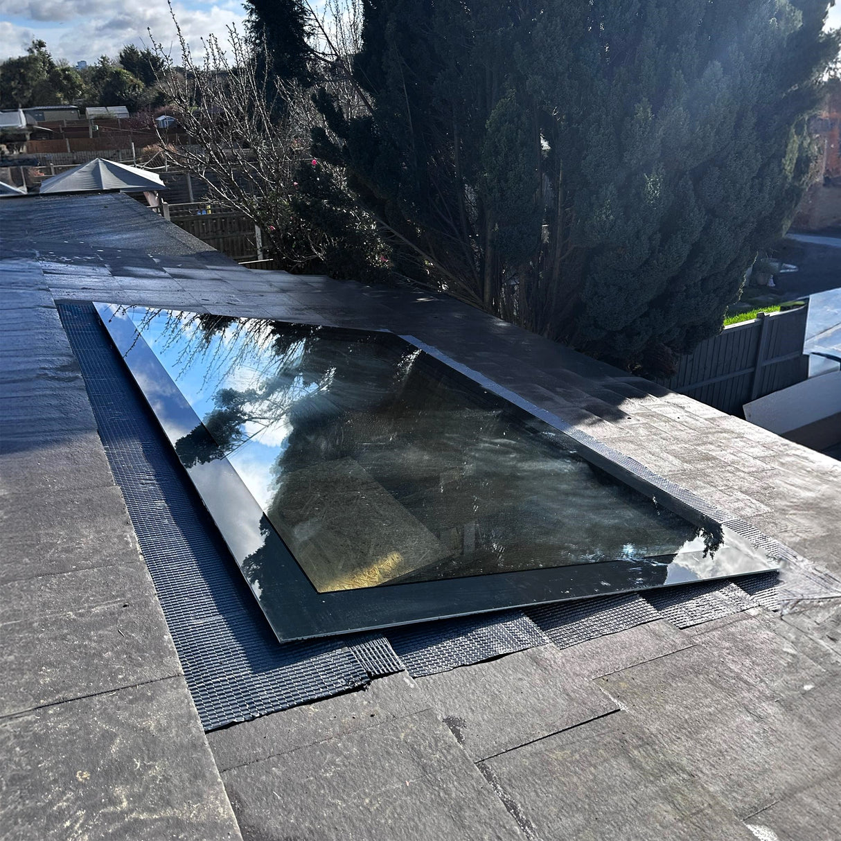 Custom Size Frameless Triple Glazed Flat and Pitched Roof Skylight Online Calculator